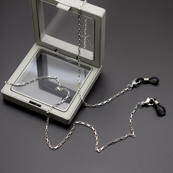 Sleek Silver Chain Eyewear Holder Stornfield