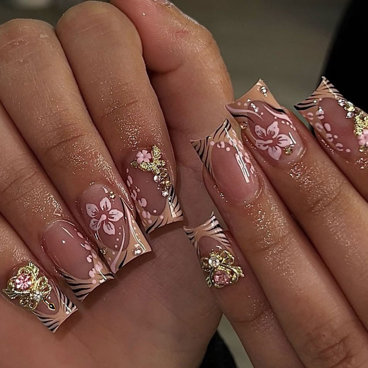 Artistic Floral Embellished Press-On Nails Stornfield