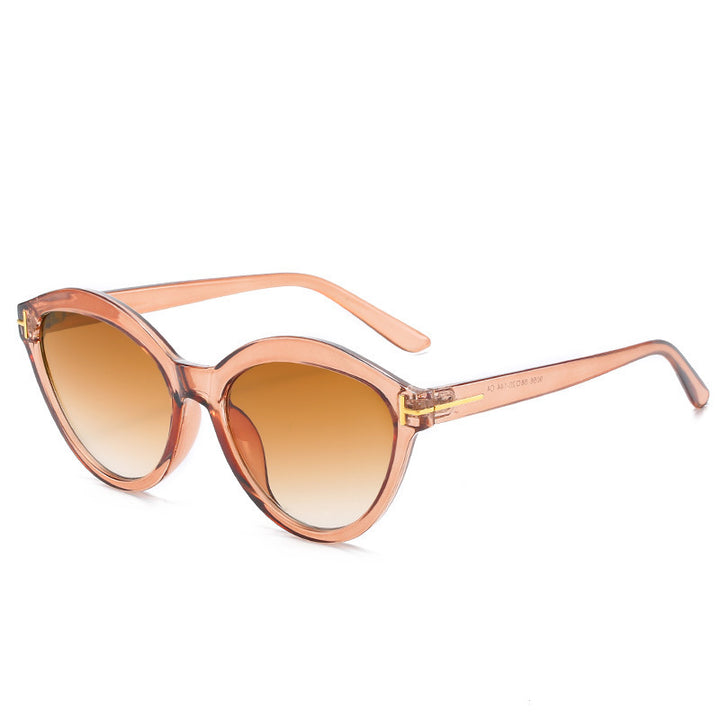 Elegant Oversized Cat-Eye Sunglasses Stornfield