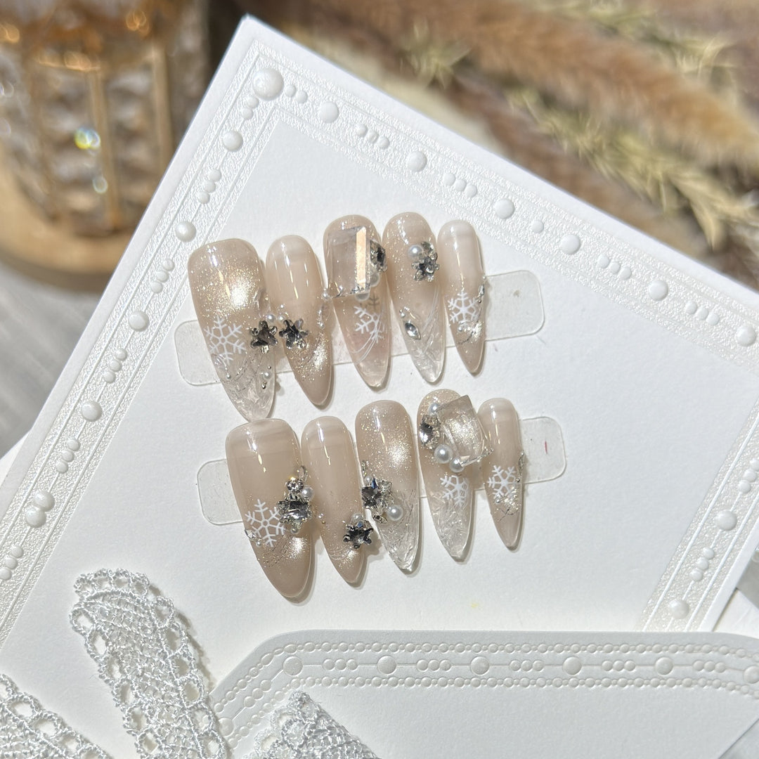 Snowflake-Inspired Stiletto Press-On Nail Set Stornfield