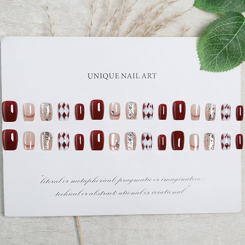Artificial nail tips with glamorous details Stornfield