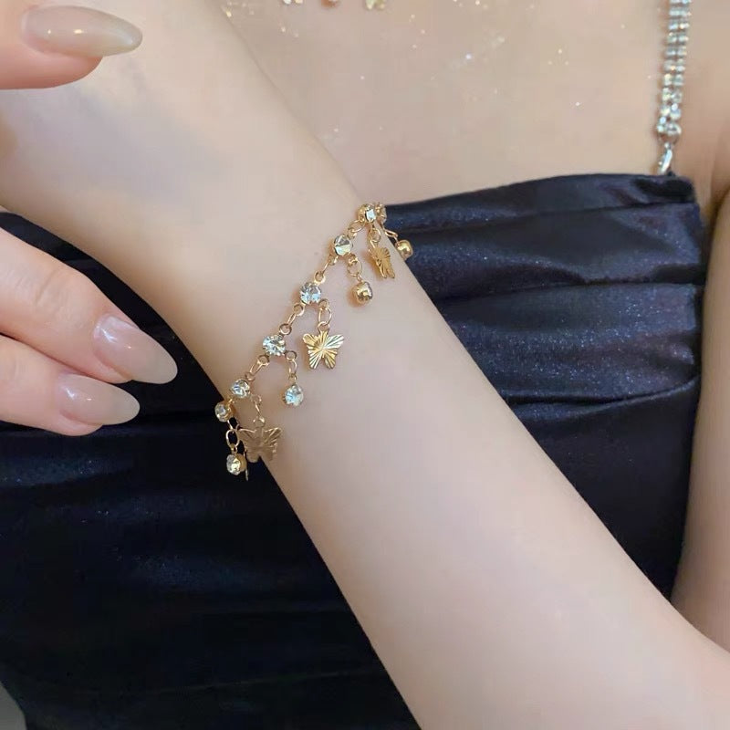 Elegant Leaf Design Stornfield Necklace