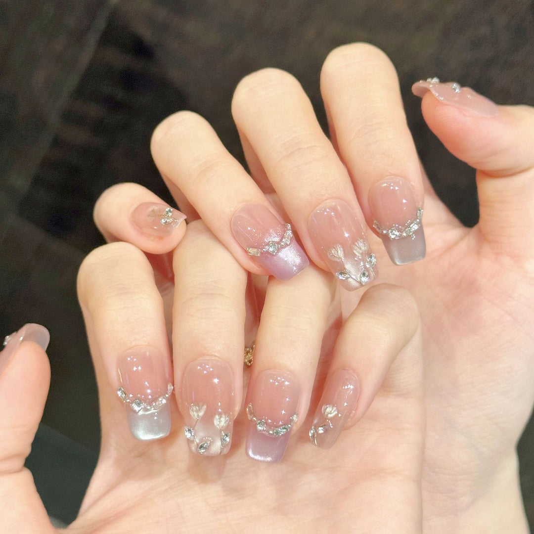 Decorative Press-On Nail Art Set with Rhinestone and Floral Accents