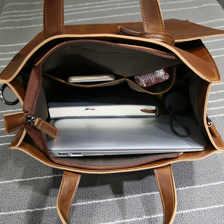 Stylish and Spacious Leather Bag Stornfield