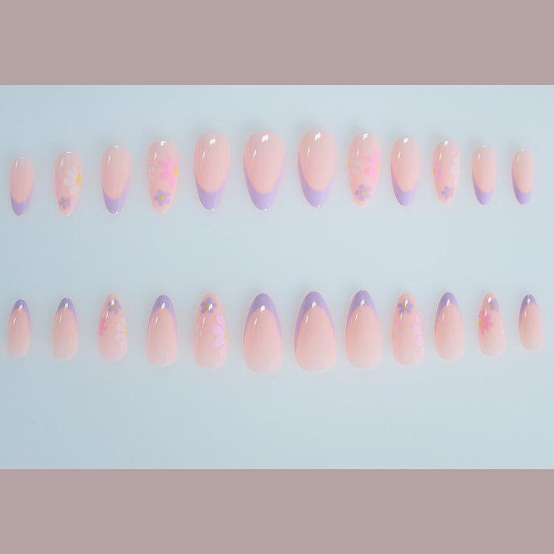 Chic Floral Nail Art Stornfield