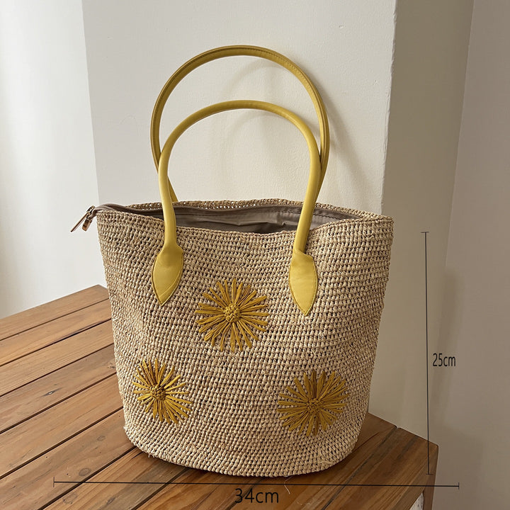 Handcrafted straw bag with soft lining Stornfield