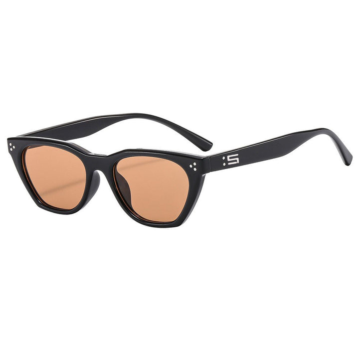 Women Retro-inspired Sunglasses with Distinctive Frame Stornfield