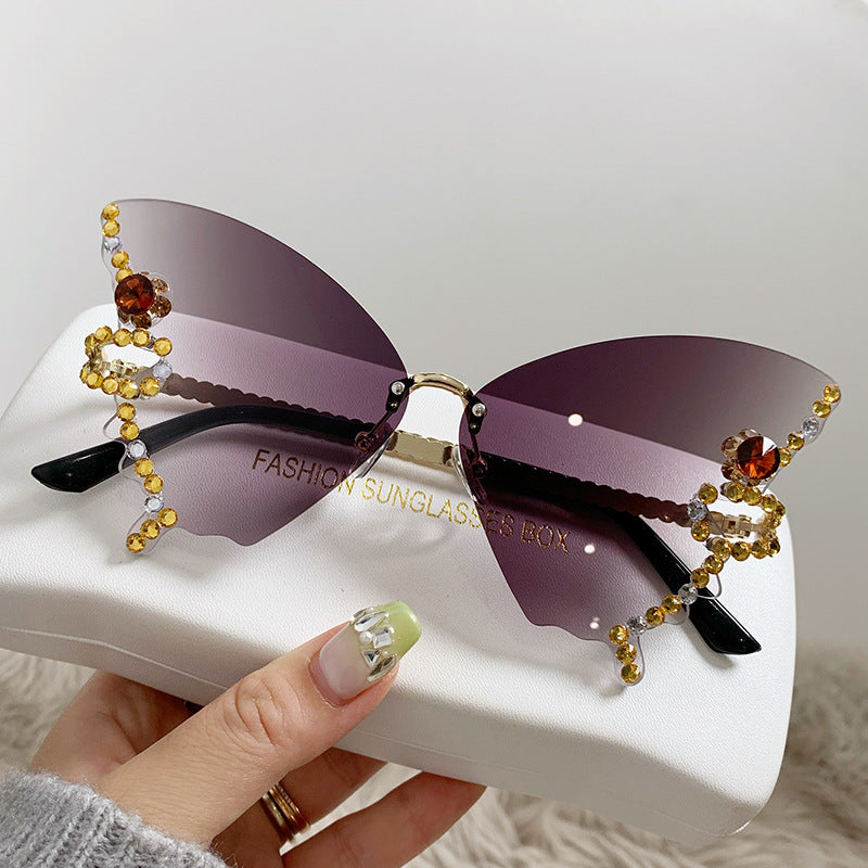 Ladies extravagantly designed sunglasses Stornfield