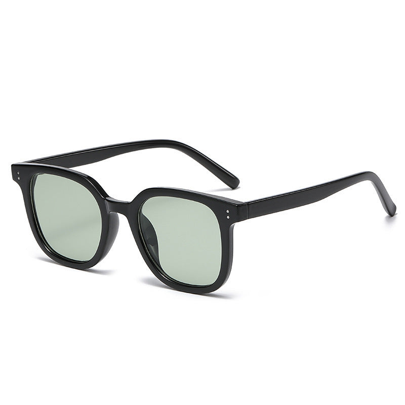 Women striking retro sunglasses with yellow-tinted lenses Stornfield