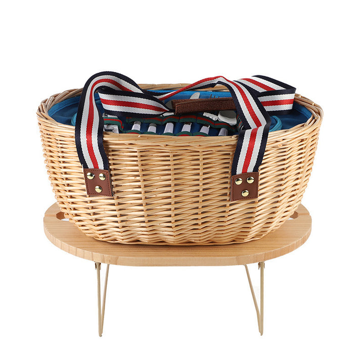 Rustic picnic basket with dish set Stornfield