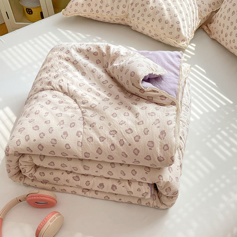Ladies comfort duvet with delicate floral pattern and high-quality filling Stornfield