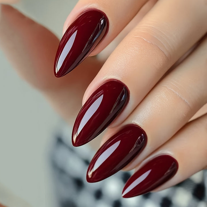 Artificial nails with shiny stiletto design Stornfield