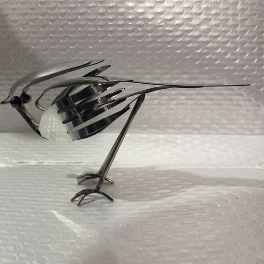 Decorative Garden Bird Sculpture Stornfield