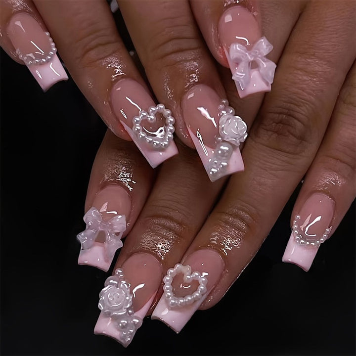 Artificial nail set with elegant crystal applications Stornfield