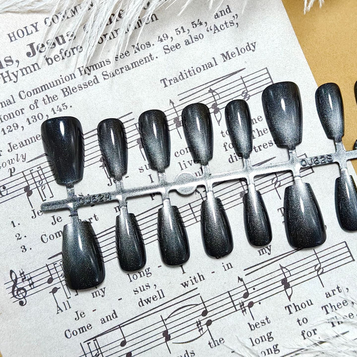 Elegant Art Nails with Shimmering Finish Stornfield