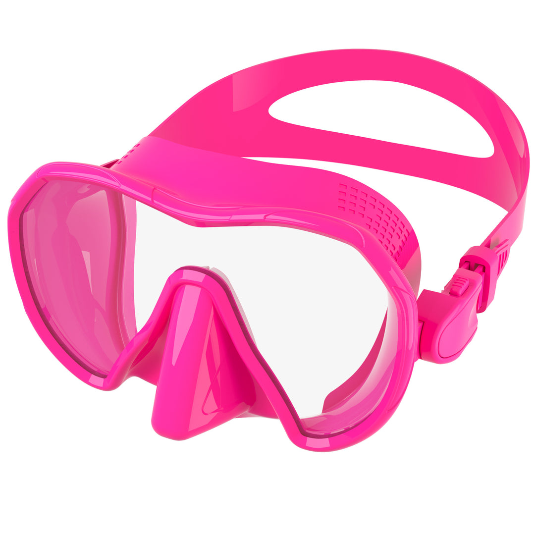 Diving mask with wide field of vision and innovative anti-fog technology Stornfield