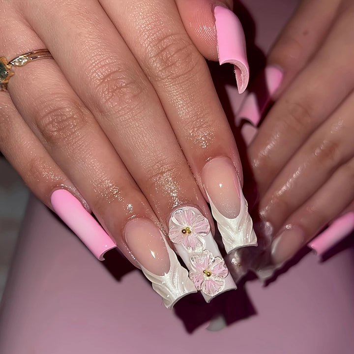 Artistic Floral Press-On Nail Extensions Stornfield