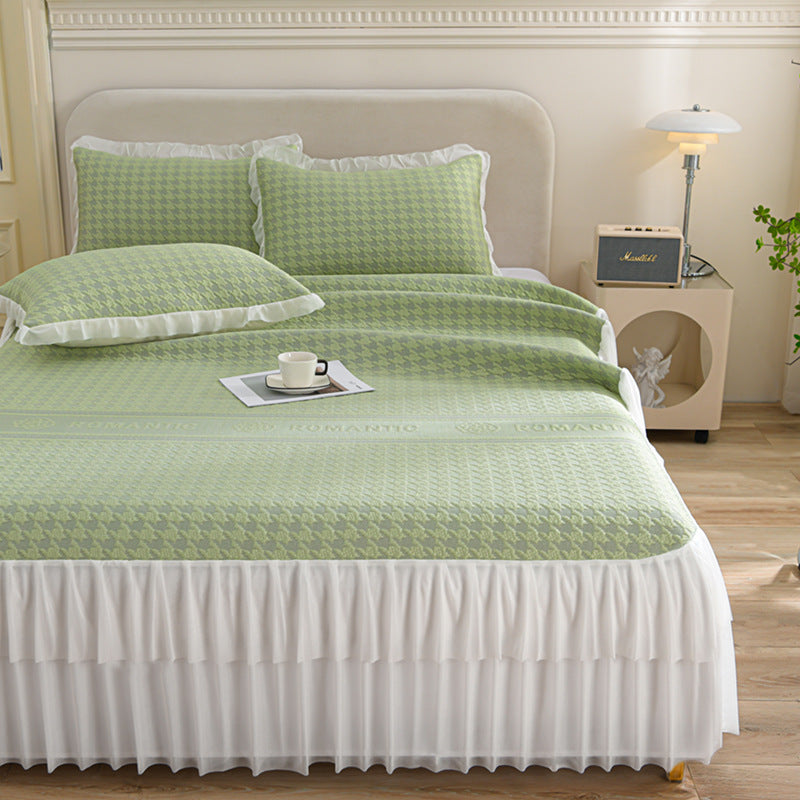 Ladies elegant bedspread set with decorative ruffled hem Stornfield