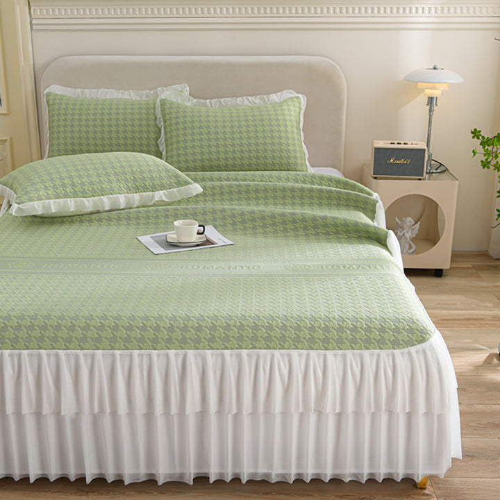 Ladies elegant bedspread set with decorative ruffled hem Stornfield