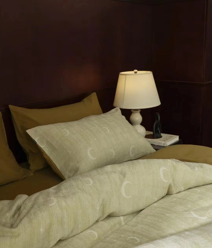Elegant cotton-linen bedding set with quilted jacquard structure