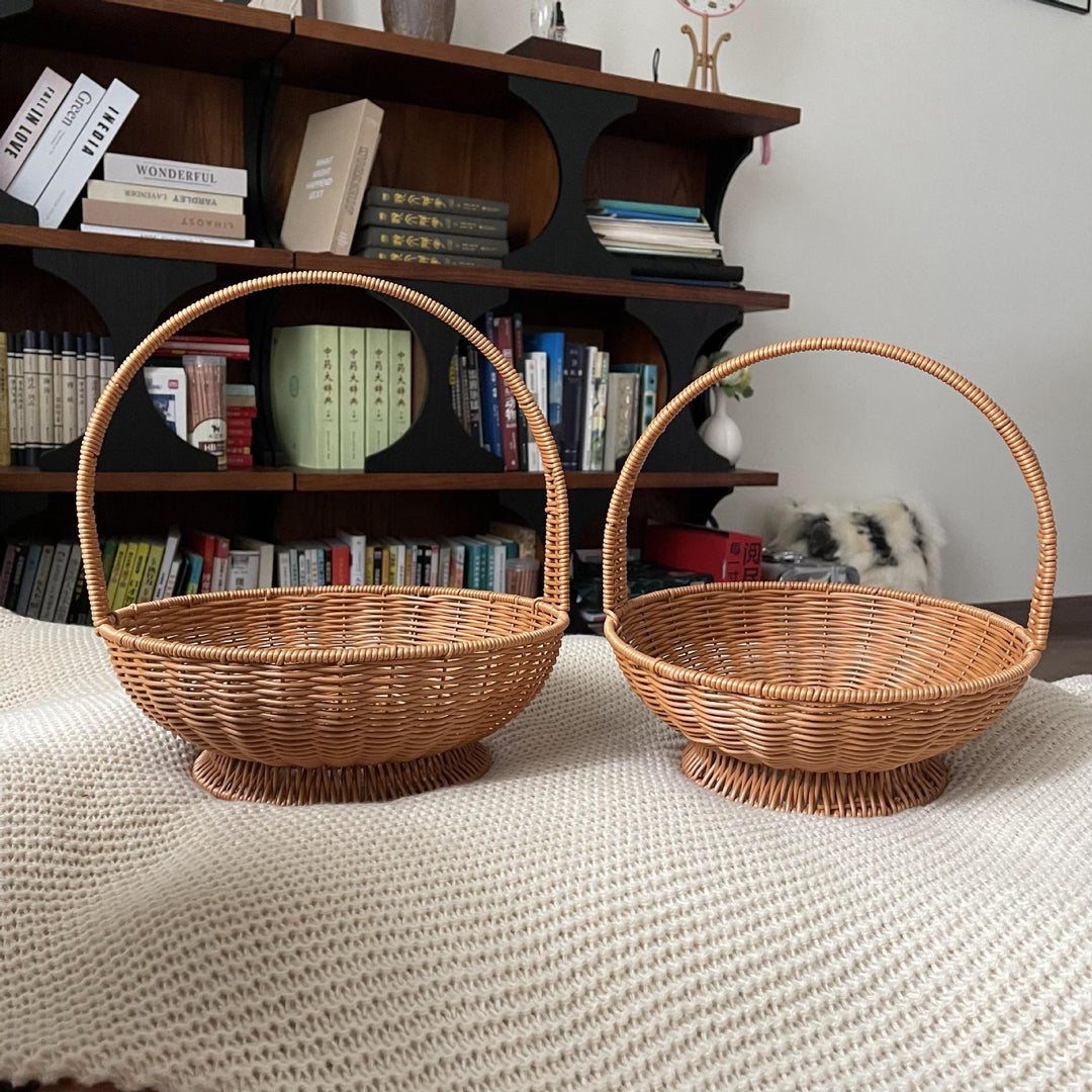 Women's round pasture basket with practical handle Stornfield