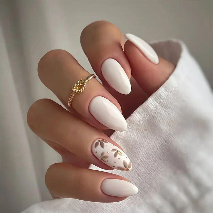Elegant Botanical Nail Art Set Stornfield