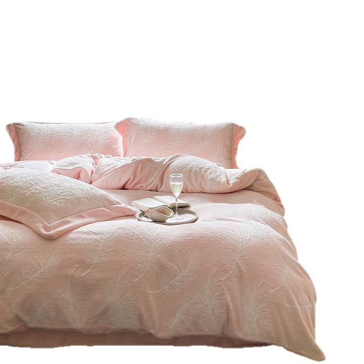 Quilted bed linen set made of fine cotton satin with embossed leaf quilting and hotel closure