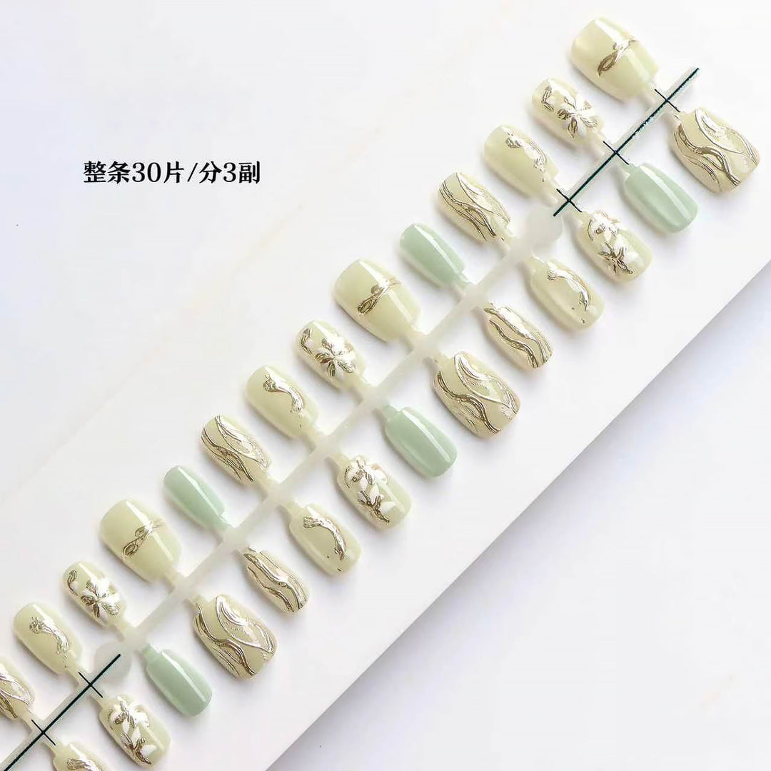 Elegant Decorative Press-On Nail Set Stornfield