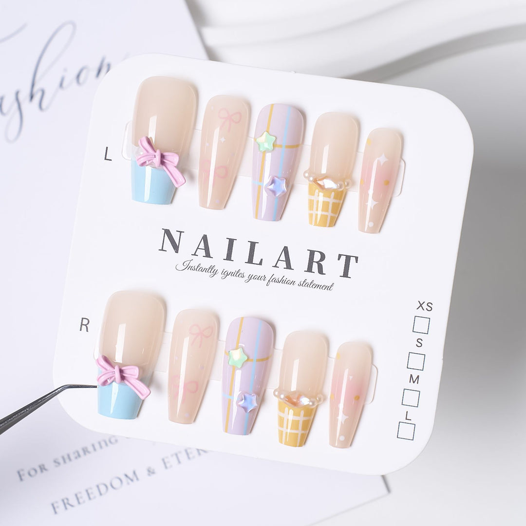 Artistic Floral Detailed Press-On Nail Set Stornfield