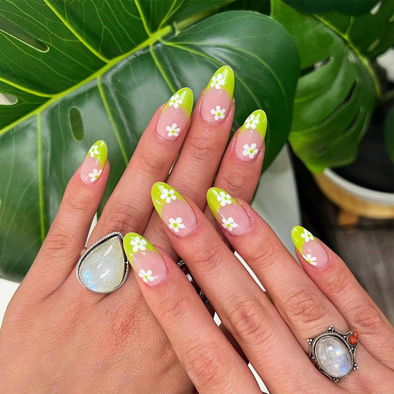 Artificial nails with floral minimalism Stornfield