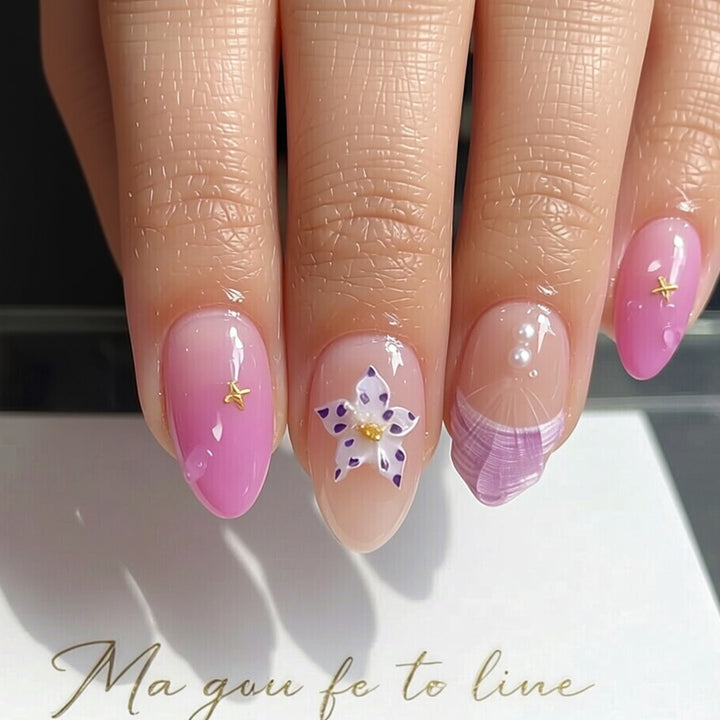 Artistic Press-On Nail Set with Star and Shell Accents Stornfield