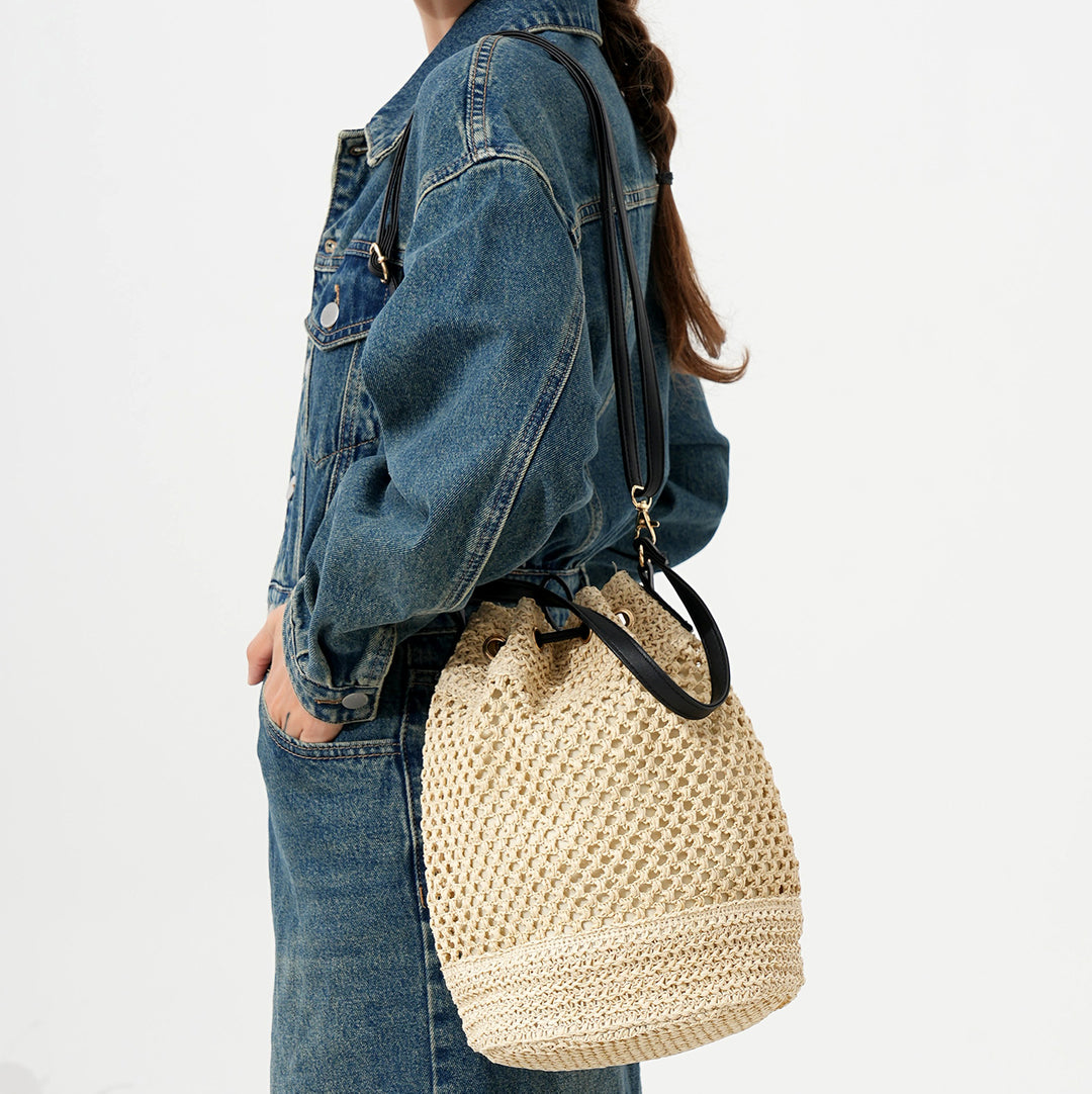 Elegant Handbag Made of Braided Natural Material with Stylish Drawstring Closure Stornfield