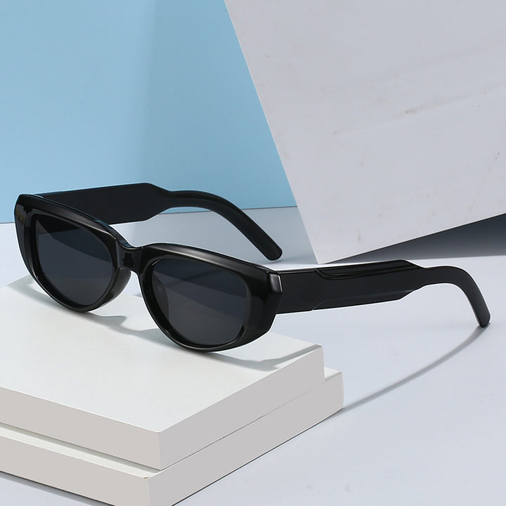 Women's fashionable cat-eye sunglasses with extravagant silhouette Stornfield