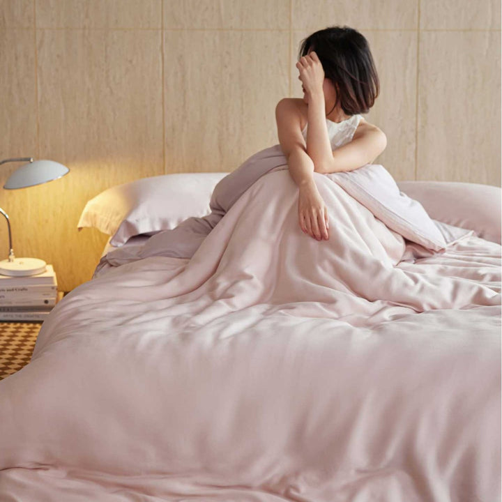 Silky-gloss premium bedding set made of cotton satin
