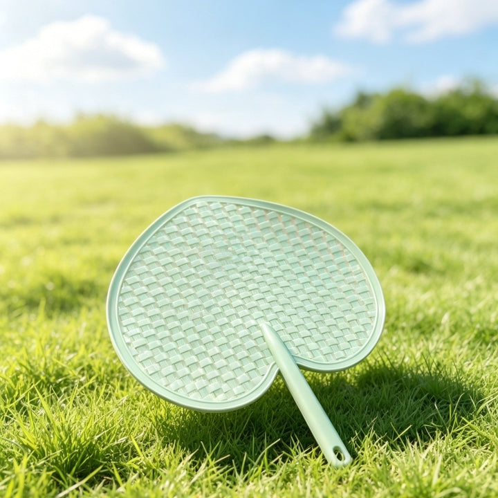 Leaf-Shaped Garden Rake Stornfeild