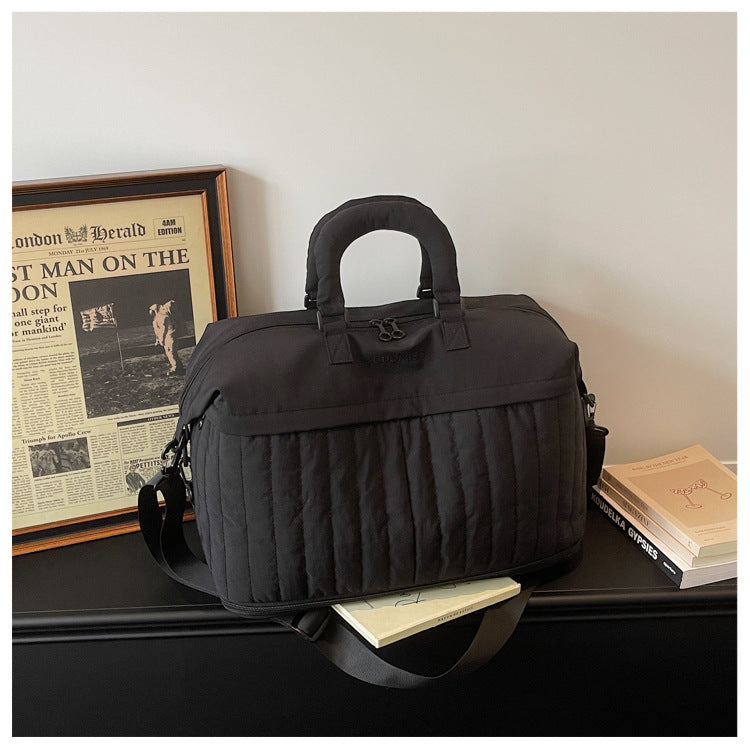 Functional travel bag with padded outer layer Stornfield