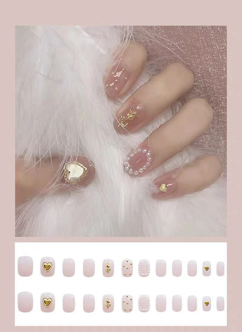 Elegant Nail Art Press-On Set