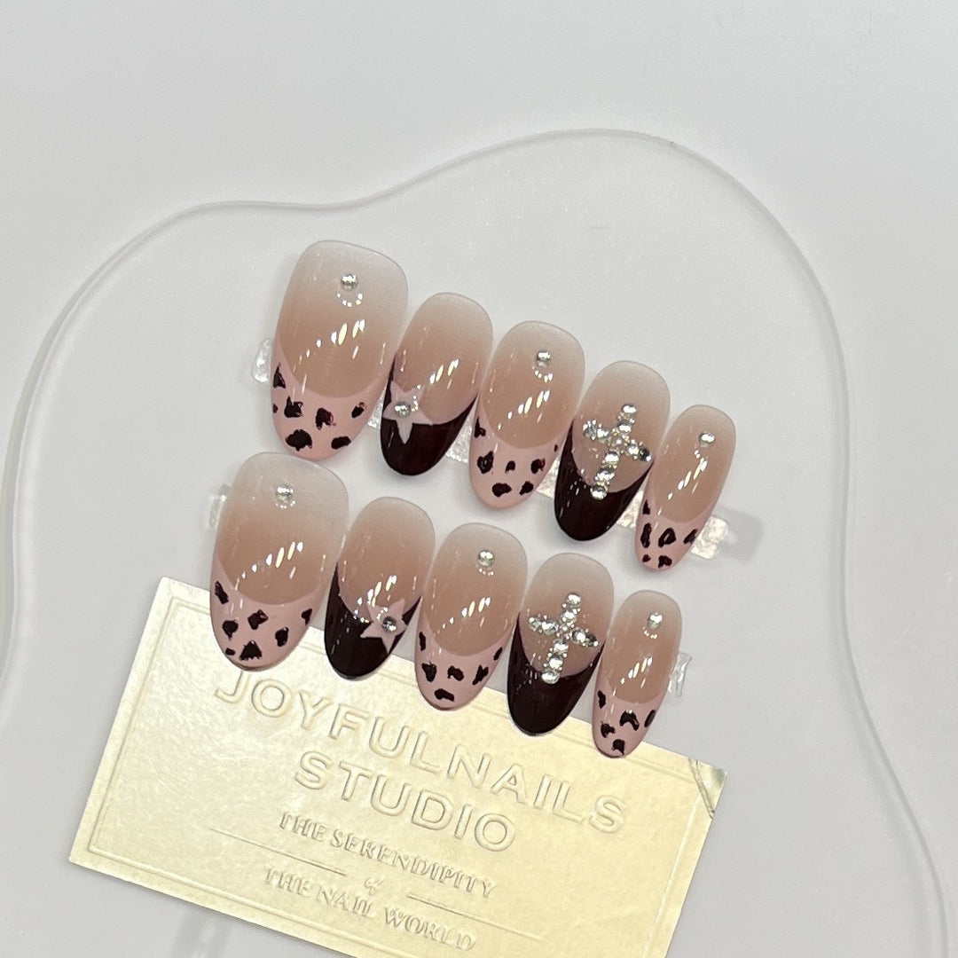 Stylish Press-On Nail Art Set