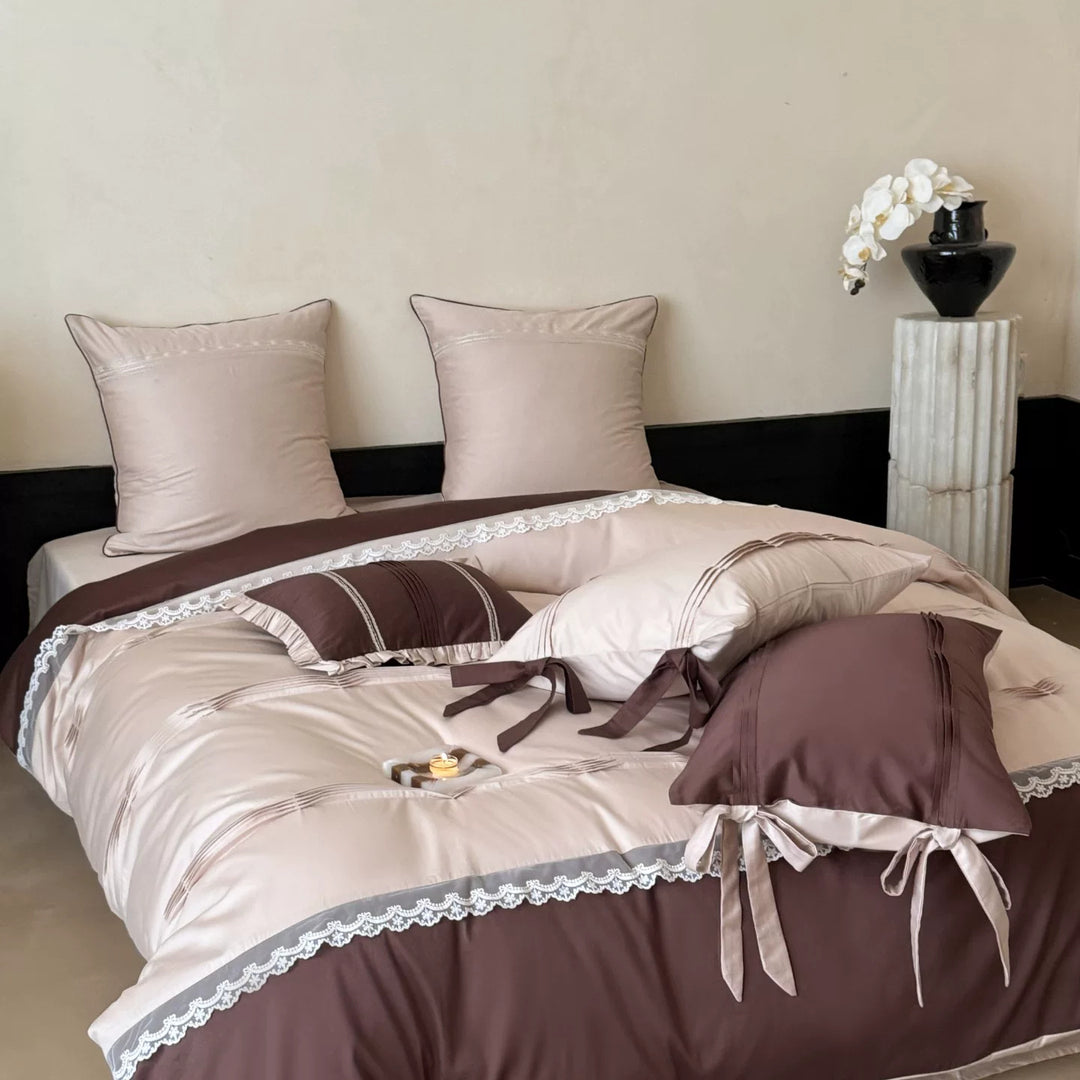 Luxury Lace-Trimmed Cotton Sateen Duvet Cover Set with Ribbon-Tied Pillow Shams