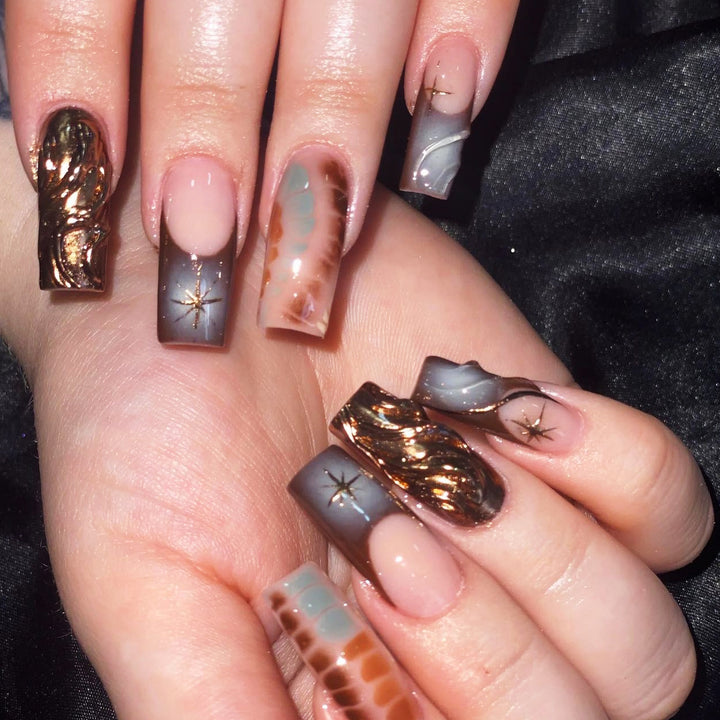 Artificial nail extensions with elegant floral design Stornfield