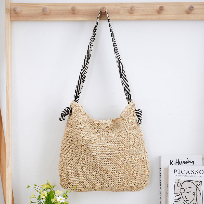 Tote bag made of natural material with playful design Stornfield