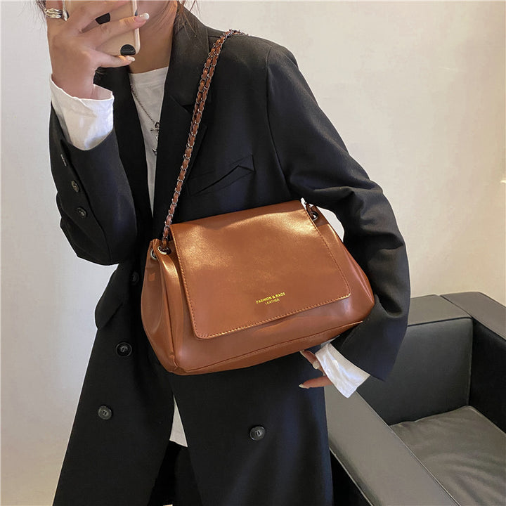 Elegant Chain-Detail Shoulder Handbag