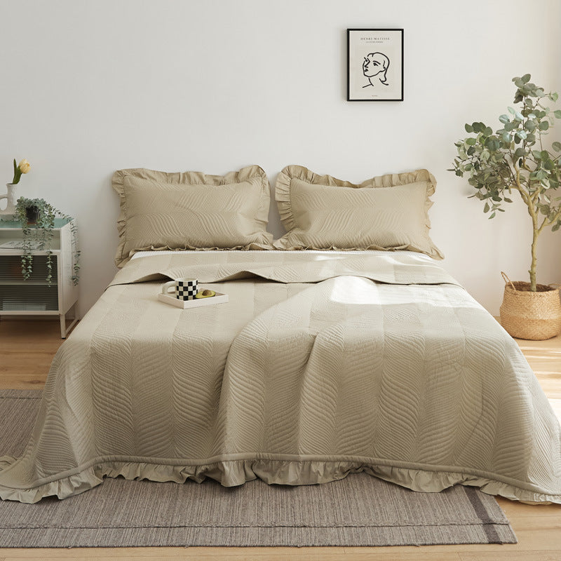Quilted Leaf-Pattern Ruffled Bedspread and Pillow Sham Set