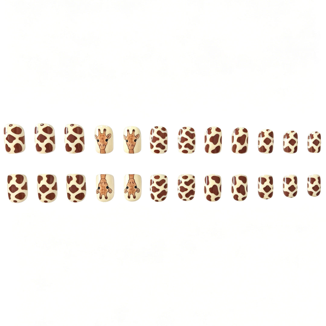 Artistic Giraffe-Themed Nail Art Extensions Stornfield