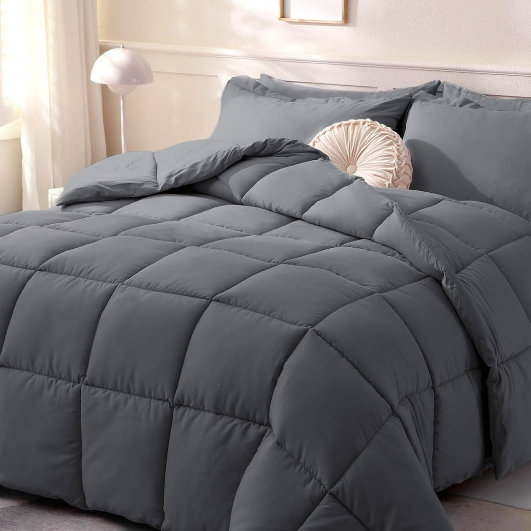 Ultra-Soft Premium All-Season Comforter Stornfield