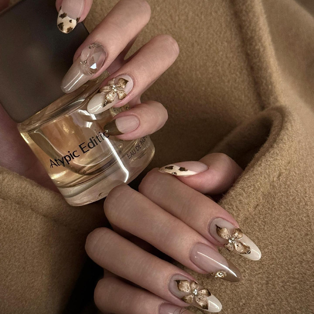 Artificial nail tips with Elegant 3D Design Stornfield