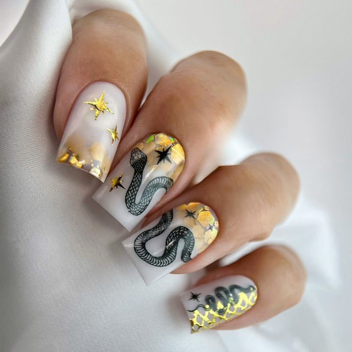 Artistic snake pattern artificial nails Stornfield