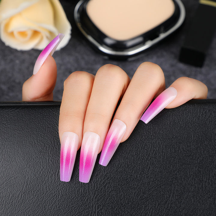 Glamorous artificial nails with gradient Stornfield