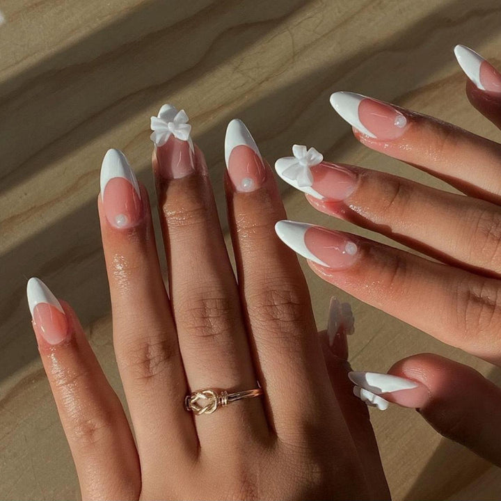 Artificial nail set with elegant 3D flowers and sparkling accents Stornfield