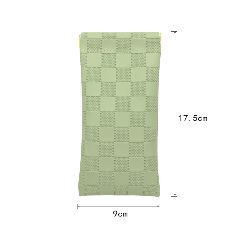 Fashionable Checkered Pouch Stornfield